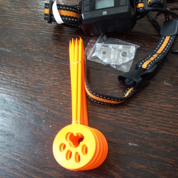 GPS Outdoor Wireless Dog Fence System F810 Plus!! New-OPEN BOX - Picture 10 of 11